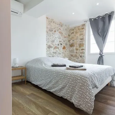 302-appartement De Caractère Vieil Appartamento